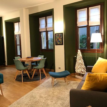 La Via Degli Artisti Apartment Арона Екстериор снимка