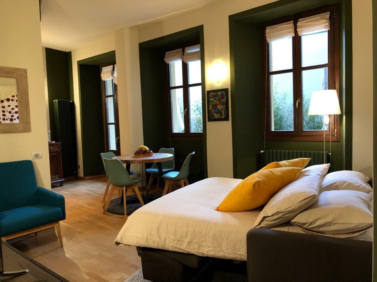 La Via Degli Artisti Apartment Арона Екстериор снимка