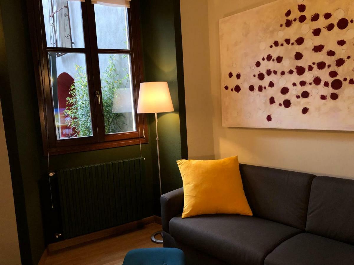 La Via Degli Artisti Apartment Арона Екстериор снимка