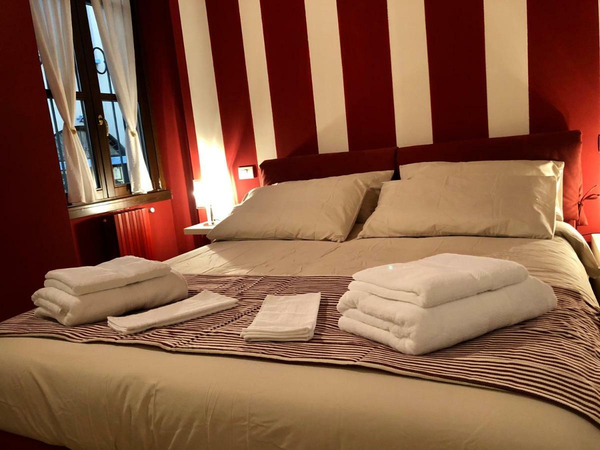 La Via Degli Artisti Apartment Арона Екстериор снимка