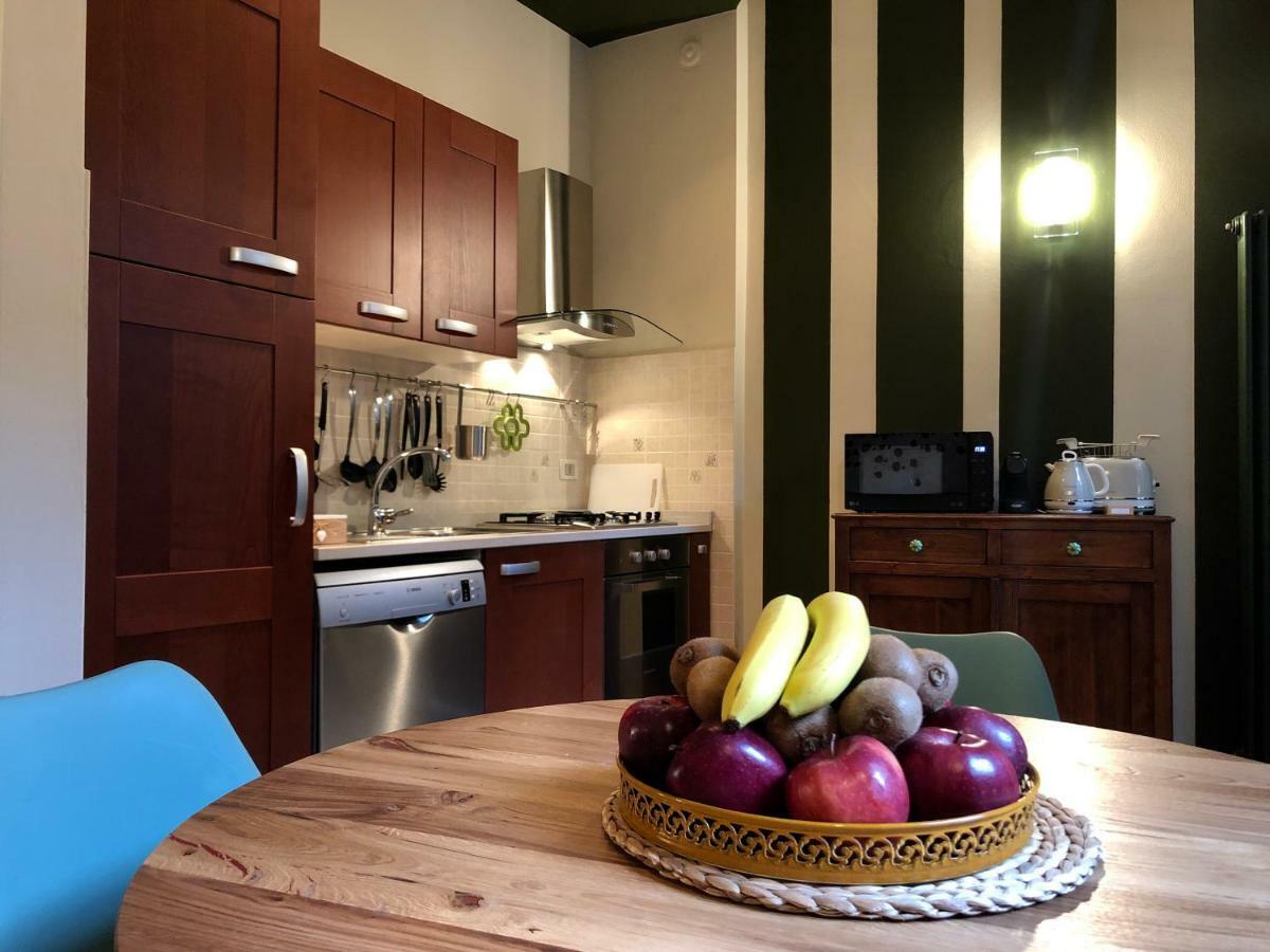 La Via Degli Artisti Apartment Арона Екстериор снимка