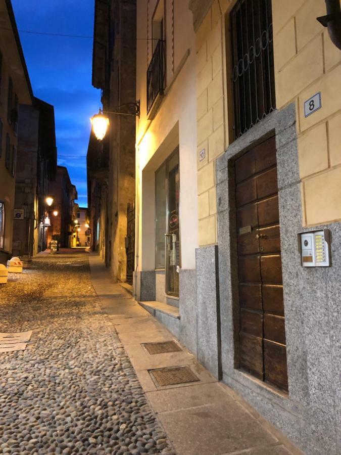 La Via Degli Artisti Apartment Арона Екстериор снимка